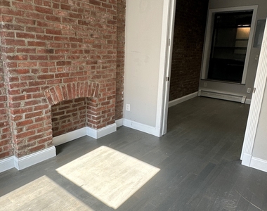 West 103rd Street - Photo Thumbnail 1