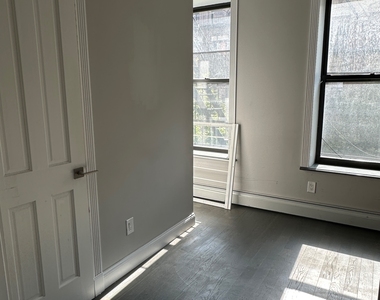 West 103rd Street - Photo Thumbnail 9