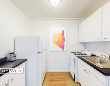 160 East 55th Street - Photo Thumbnail 3