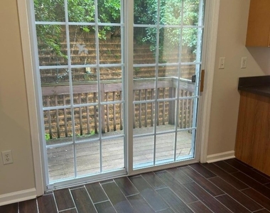 310 Winding Hill Dr - Photo Thumbnail 6