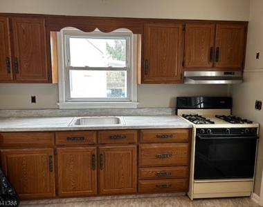 234 W High St - Photo Thumbnail 2