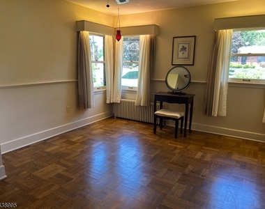 106 Liggett Blvd - Photo Thumbnail 8