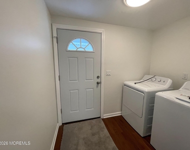 729 Spruce Street - Photo Thumbnail 5