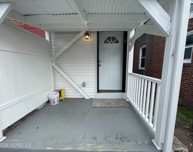 729 Spruce Street - Photo Thumbnail 6