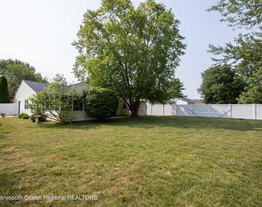 49 Williamsburg Drive - Photo Thumbnail 30