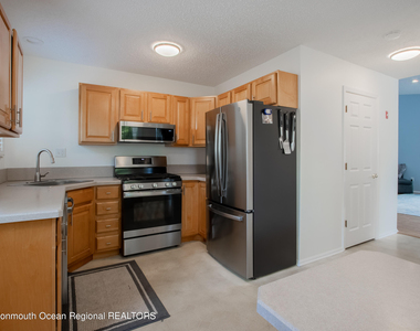 49 Williamsburg Drive - Photo Thumbnail 12