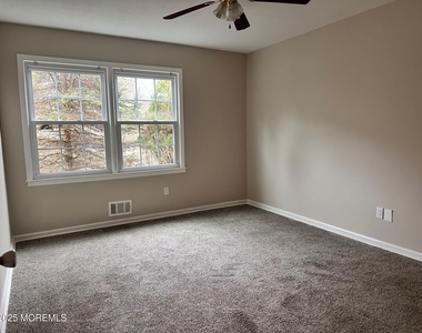 702 Cassville Road - Photo Thumbnail 7