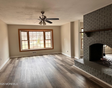 702 Cassville Road - Photo Thumbnail 13