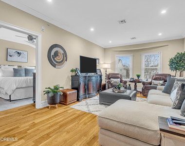 564 Sairs Avenue - Photo Thumbnail 13