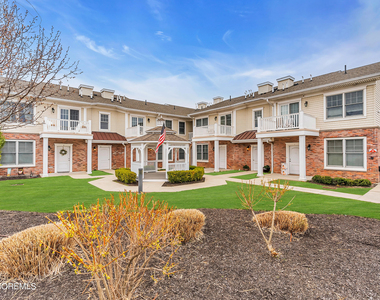 564 Sairs Avenue - Photo Thumbnail 7