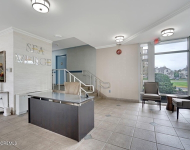 385 Ocean Boulevard - Photo Thumbnail 2