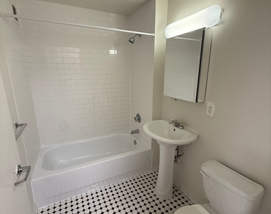 West 96th Street - Photo Thumbnail 3