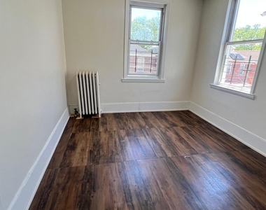 1409 East 48 Street - Photo Thumbnail 9