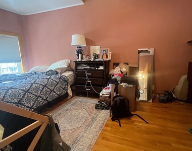 619 East 7 Street - Photo Thumbnail 6