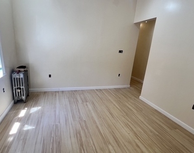 586 East 54 Street - Photo Thumbnail 2
