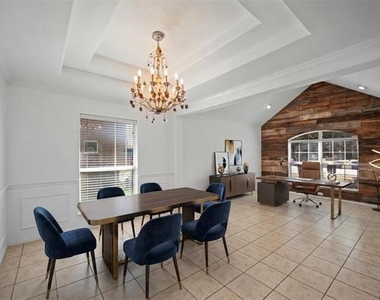 2832 Appaloosa Court - Photo Thumbnail 4
