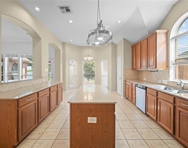 2832 Appaloosa Court - Photo Thumbnail 17