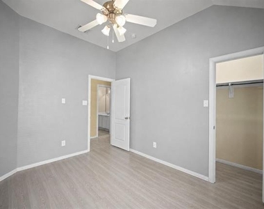 2832 Appaloosa Court - Photo Thumbnail 27