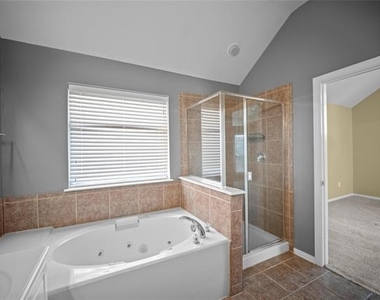 2832 Appaloosa Court - Photo Thumbnail 24