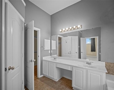 2832 Appaloosa Court - Photo Thumbnail 23