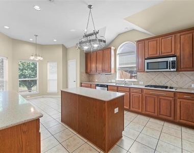 2832 Appaloosa Court - Photo Thumbnail 18