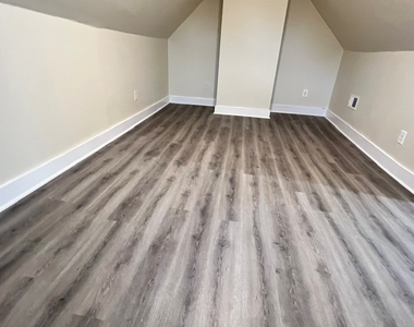 North Burgher Avenue - Photo Thumbnail 9