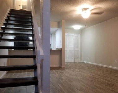 4638 Country Creek Drive - Photo Thumbnail 5