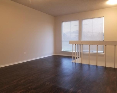 4638 Country Creek Drive - Photo Thumbnail 6