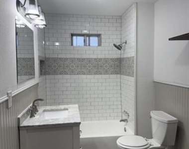 440 Rigsby Drive - Photo Thumbnail 4