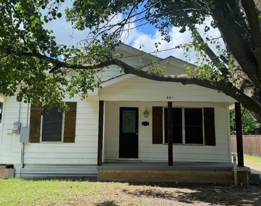 440 Rigsby Drive - Photo Thumbnail 1