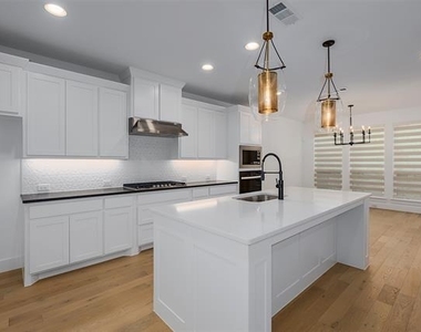 3113 Sir Judge Drive - Photo Thumbnail 13
