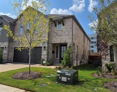 3113 Sir Judge Drive - Photo Thumbnail 1
