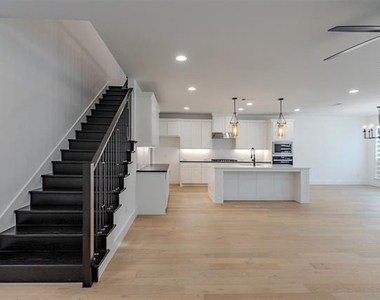 3113 Sir Judge Drive - Photo Thumbnail 7