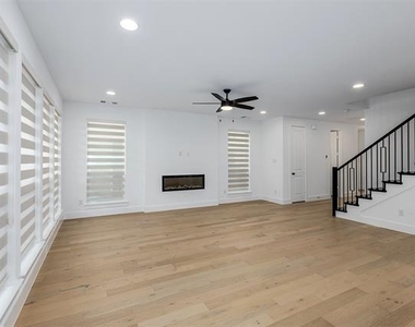 3113 Sir Judge Drive - Photo Thumbnail 10