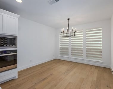 3113 Sir Judge Drive - Photo Thumbnail 14