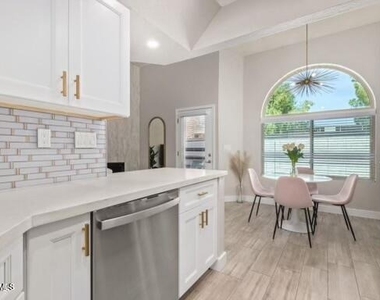 4328 N 36th Street - Photo Thumbnail 6