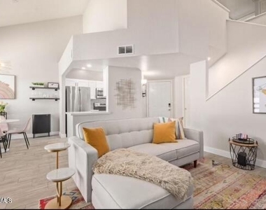 4328 N 36th Street - Photo Thumbnail 5