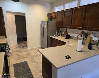 15036 W Yosemite Drive - Photo Thumbnail 6