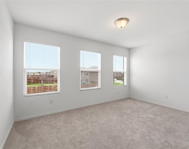 1727 Palo Blanco Drive - Photo Thumbnail 16