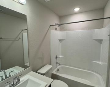 6033 Seguin Court - Photo Thumbnail 12