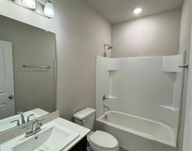 6033 Seguin Court - Photo Thumbnail 9