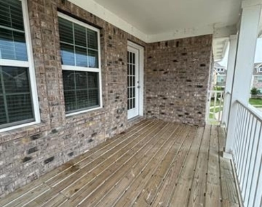 6033 Seguin Court - Photo Thumbnail 20