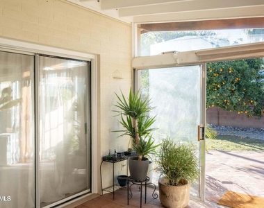 2107 S Ventura Drive - Photo Thumbnail 25