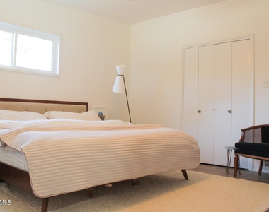 2107 S Ventura Drive - Photo Thumbnail 10