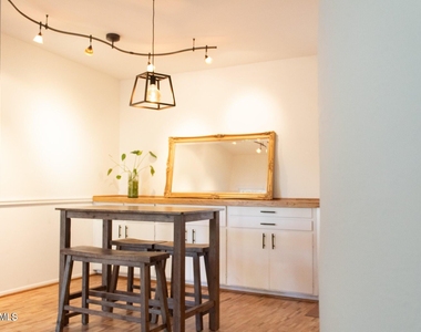2107 S Ventura Drive - Photo Thumbnail 15
