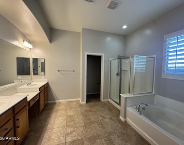 26723 N 52nd Drive - Photo Thumbnail 8