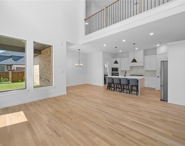 15518 Crape Myrtle Road - Photo Thumbnail 3