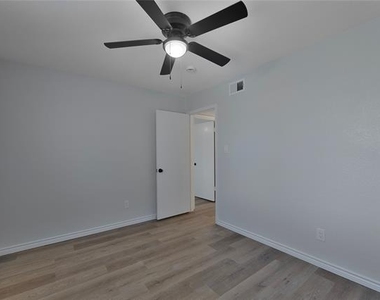 6800 Elliot Court - Photo Thumbnail 7