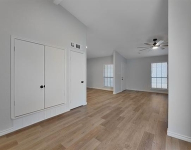 6800 Elliot Court - Photo Thumbnail 17