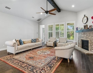 3028 Dustywood Drive - Photo Thumbnail 8